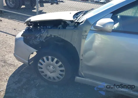 2005 Toyota Matrix Xr z USA, uszkodzony, nr VIN 2T1LR30EX5C492632